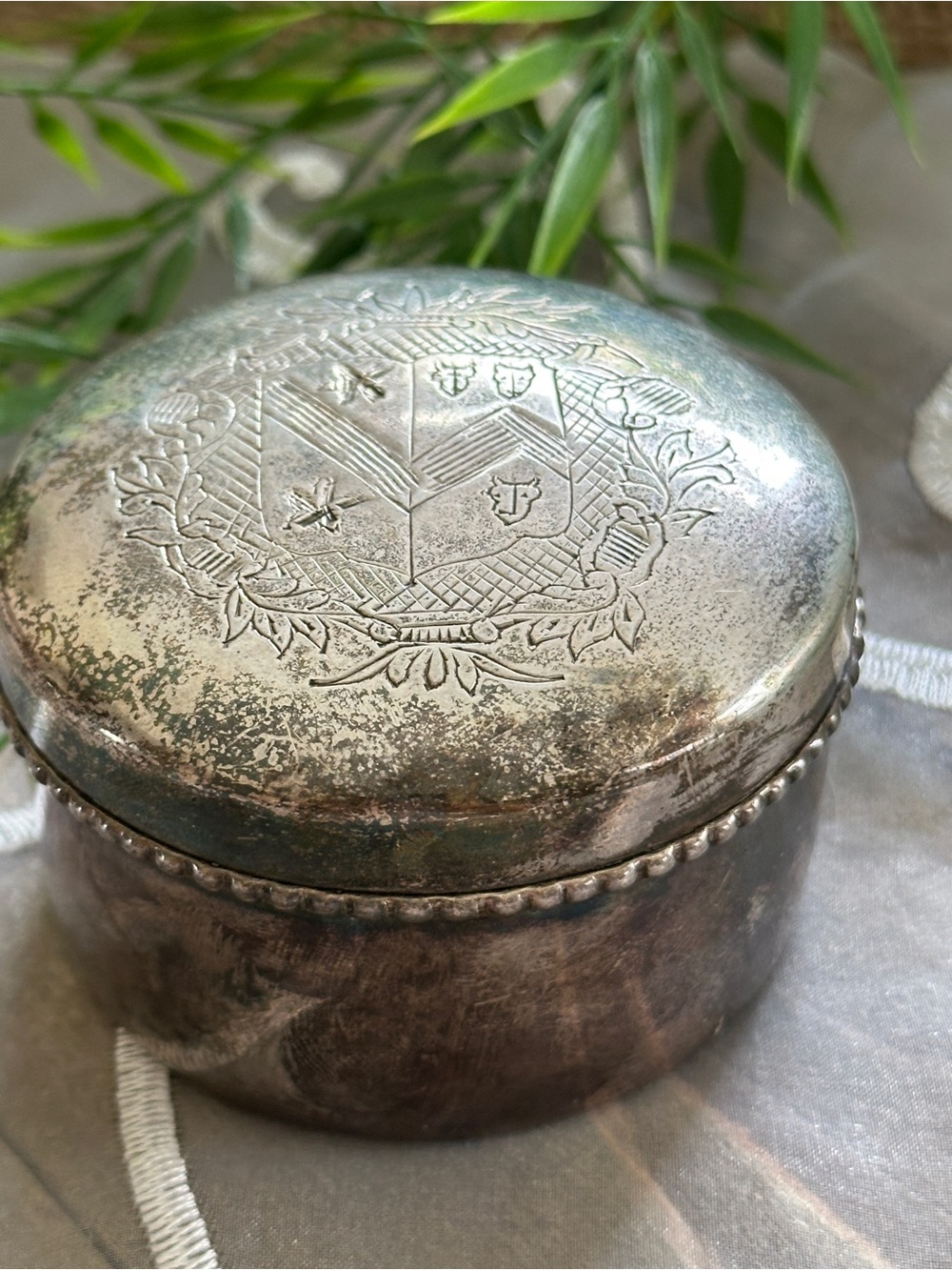 Antique SilverPlated Tobacco Box Engraved HeraldicCoat of Arms Trinket Container - Picture 3 of 12